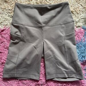 Yogilicious biker shorts